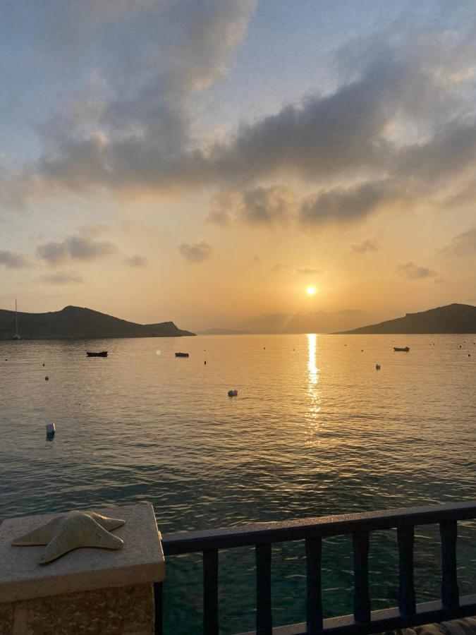 Halki Sea Breeze - a waterfront villa Buitenkant foto