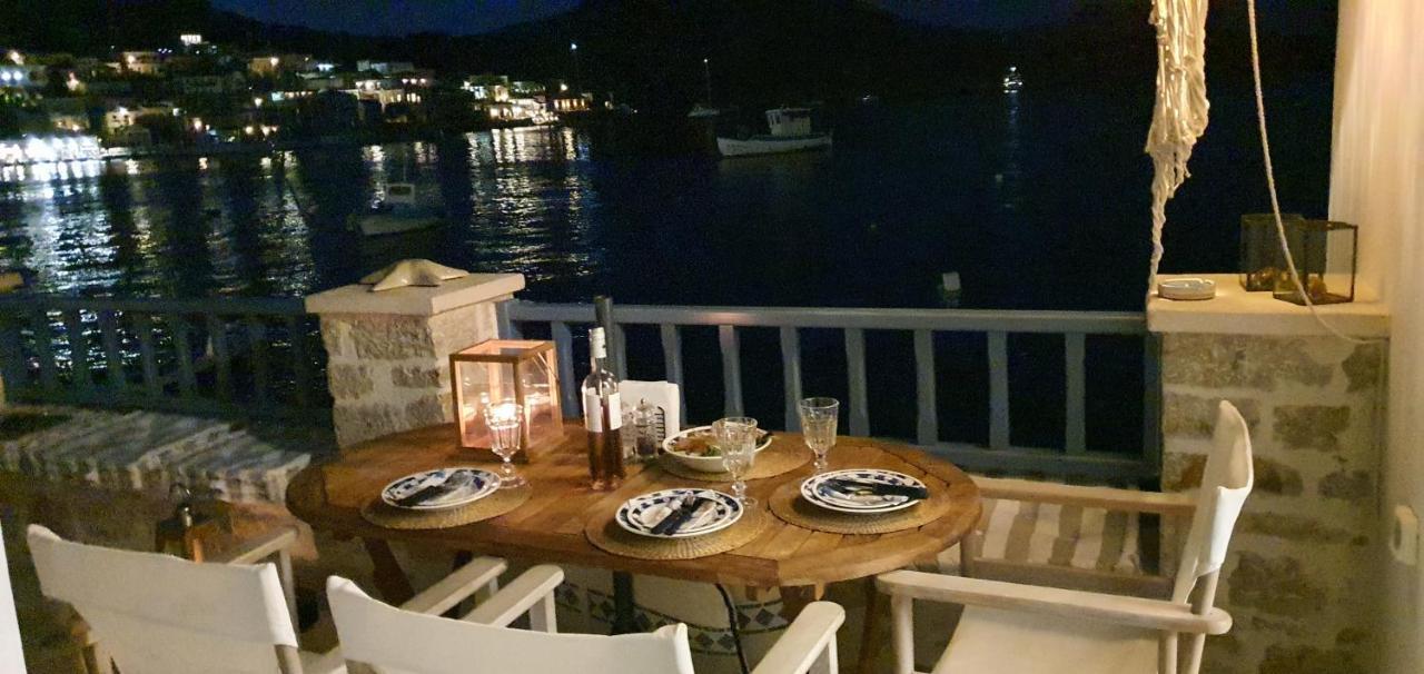 Halki Sea Breeze - a waterfront villa Buitenkant foto